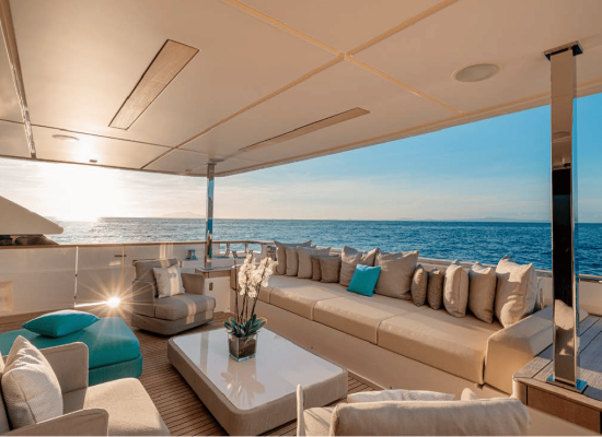Custom Line Navetta 33_Main Aft Deck