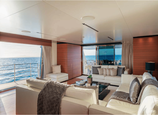 Custom Line Navetta 33_Salon2
