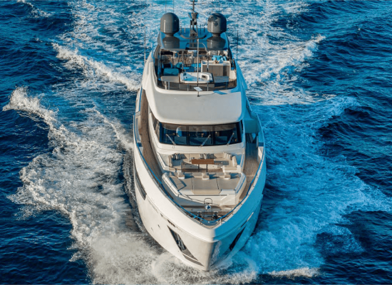 Custom Line Navetta 33_Underway02